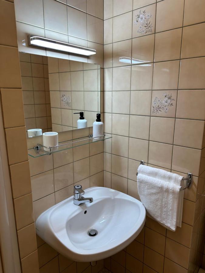 Au Wachtfels Panzió Obersteinbach Kültér fotó